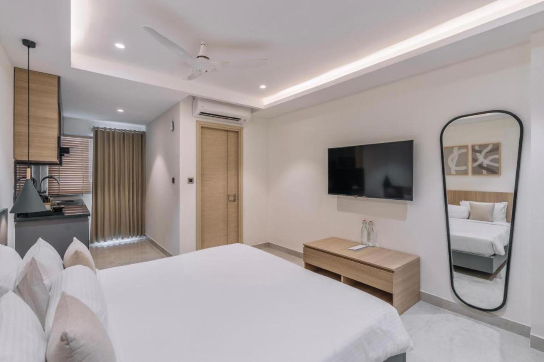Grace A Family Near Igi Airport Delhi Hotel 4*